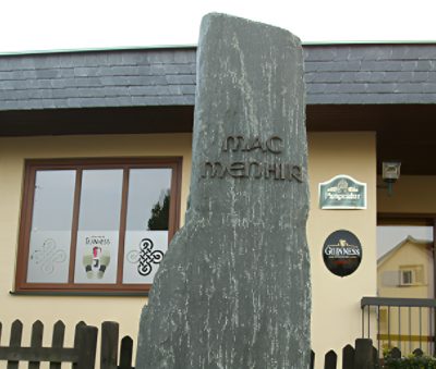 Foto: Auf dem Bild ist die Außenfassade des Irish Pub Foto zur Meldung: Abermals großzügige Spende aus Pub-Quiz- und Bingo-Abenden