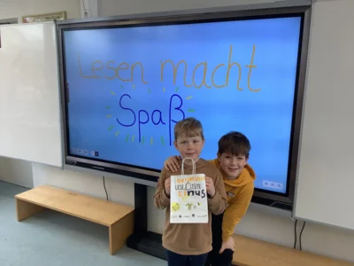 Lesetütenaktion an der Grundschule Asemissen (Bild vergr&ouml;&szlig;ern)