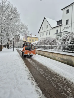 Winterdienst in Bad Salzungen: Einsatz rund um die Uhr – und warum Verständnis gefragt ist (Bild vergr&ouml;&szlig;ern)