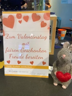 Plakat: Zum Valentingstag mit Fairen Geschenken Freude bereiten (Bild vergr&ouml;&szlig;ern)