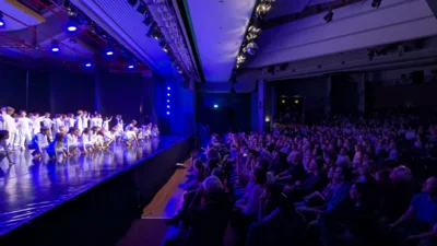 19. Tanzprojekt der Ellef-Ringnes-Grundschule (Bild vergr&ouml;&szlig;ern)