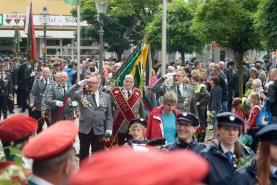 Rosenumzug Freischießen 2017 (Bild vergr&ouml;&szlig;ern)