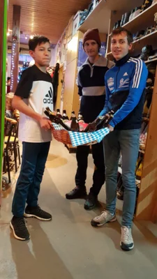 Und nach dem Training - Kinder-Weihnachtsfeier (Bild vergr&ouml;&szlig;ern)