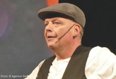 LinkMichel auf der Bühne (Foto: © Agentur Siedepunkt) (Bild vergr&ouml;&szlig;ern)