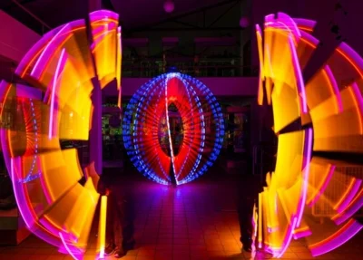 Reinhard Steudel_Lightpainting-Fotografie Ausstellung Glasmuseum Immenhausen (Bild vergr&ouml;&szlig;ern)