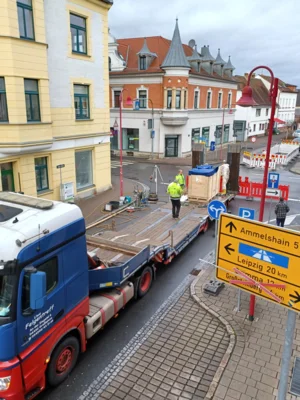 Reparaturen und Sperrung in der Langen Straße sollen heute abgeschlossen werden - Breite Straße noch geschlossen