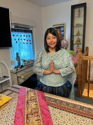 Aksaraphon Maobamrung in ihrem Massage Studio I Foto: Gabriele Hahn (Bild vergr&ouml;&szlig;ern)