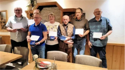 Ehrungen 10-jährige Vereinsmitgliedschaft (Bild vergr&ouml;&szlig;ern)