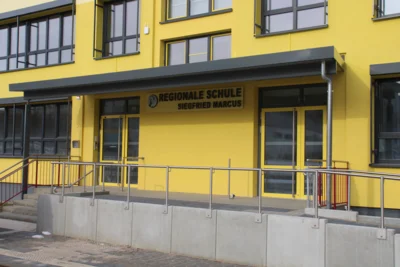 Regionale Schule Siegfried Marcus öffnet nach vierjähriger Komplettsanierung wieder ihre Türen
