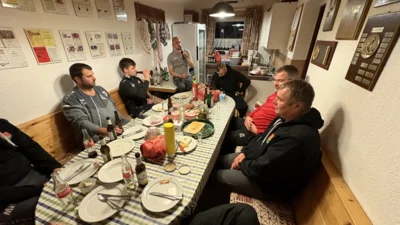 Foto zur Meldung: Auswärtssieg in Mielenhausen mit fröhlichem Beisammensein Foto zur Meldung: Auswärtssieg in Mielenhausen mit fröhlichem Beisammensein