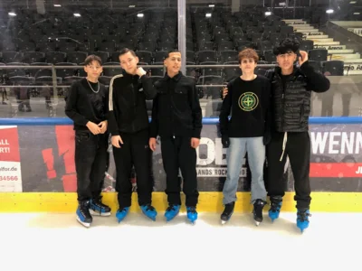 Schlittschuhlaufen bei den Kassel Huskies (Bild vergr&ouml;&szlig;ern)