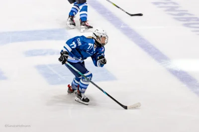 EVR-Frauen entscheiden spannendes Spiel für sich