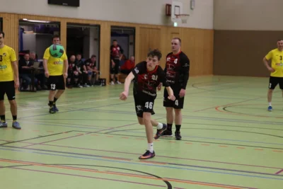 Schönheider Handballer dominieren im Heimspiel gegen TSV Oelsnitz II (Bild vergr&ouml;&szlig;ern)
