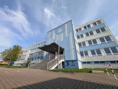 BEHOBEN: Oberschule Naunhof: defektes Festnetz-Telefon - Mobilnummer eingerichtet (Bild vergr&ouml;&szlig;ern)