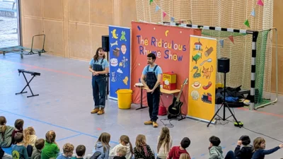 Englisch-Theater an der Ellef-RIngnes-Grundschule (Bild vergr&ouml;&szlig;ern)