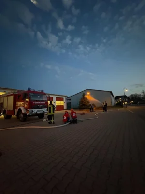 Ausbildungsdienst Jugendfeuerwehr (Bild vergr&ouml;&szlig;ern)