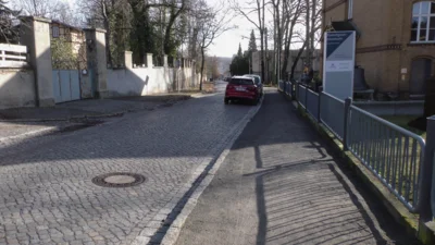 Das Kunstgussmuseum ist über die Kirchstraße erreichbar