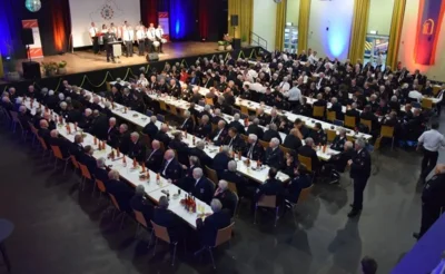 Traditionelles Treffen der Ehrenabteilungen des Kreisfeuerwehrverbandes Heinsberg e.V. (Bild vergr&ouml;&szlig;ern)