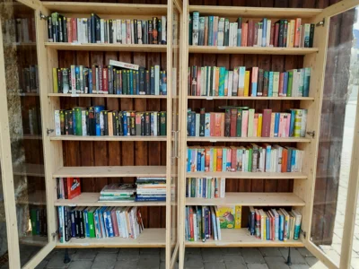 Neues Offenes Bücherregal (Bild vergr&ouml;&szlig;ern)