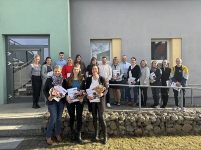 Meldung: Feierliche Zeugnisübergabe am Niederlausitzer Studieninstitut - 117. Angestelltenlehrgang I und Absolventen der Winterprüfung der Verwaltungsfachangestellten feierten erfolgreichen Abschluss