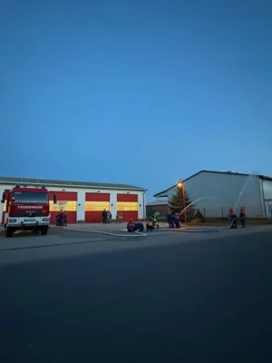 Ausbildungsdienst der Jugendfeuerwehr (Bild vergr&ouml;&szlig;ern)