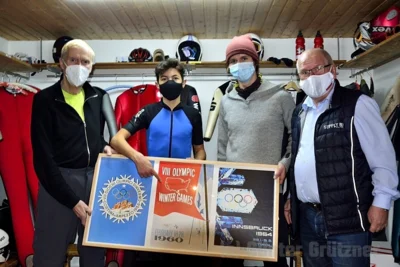 Helmut Recknagel übergab wieder ein paar Stücke aus seiner reichhaltigen Trophäensammlung an den WSV (Bild vergr&ouml;&szlig;ern)