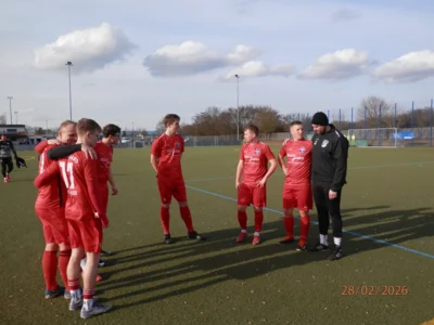 Der FC Seenland, hier mit Chefcoach Sascha Meyer (r.) im Testspiel beim SV Plate, wird hochmotiviert und bestens eingestellt in diese Partie gehen. (Bild vergr&ouml;&szlig;ern)