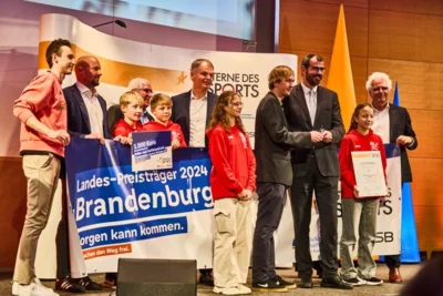 Stern des Sports in Silber (Bild vergr&ouml;&szlig;ern)