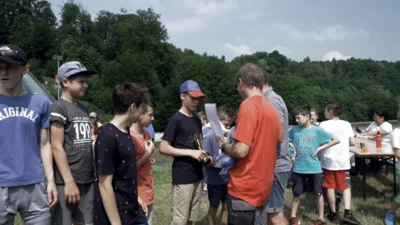 Mannschaftsspringen um den Pokal der Tagesklinik Esplanade Berlin (Bild vergr&ouml;&szlig;ern)