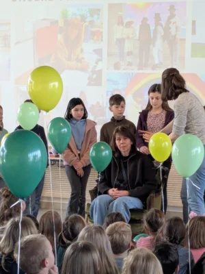 Der besondere Geburtstag unserer Schulleiterin (Bild vergr&ouml;&szlig;ern)