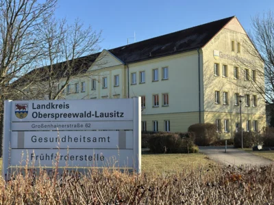 Der Standort des Gesundheitsamtes befindet sich in Senftenberg, Großenhainerstraße 62. Foto: Nora Bielitz / LK OSL (Bild vergr&ouml;&szlig;ern)