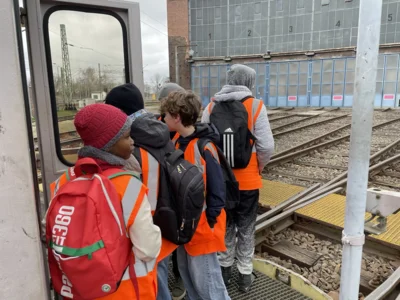 Klasse 5a besucht das Bahnwerk in Cottbus