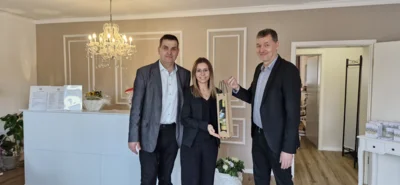 von links: Marcus Thumernicht, Dominika Anna Bogacka, Amtsdirektor Andreas Fischer (Bild vergr&ouml;&szlig;ern)