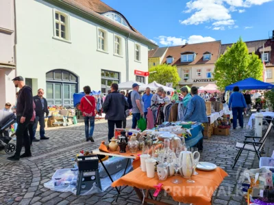 Das Interesse am Frühlingsflohmarkt zum Pritzwalker Frühlingserwachen 2026 (hier ein Foto aus dem Jahr 2025) war groß. Das Händlerfeld ist komplett. Foto: Stadt Pritzwalk (Bild vergr&ouml;&szlig;ern)