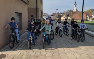 Fahrradparcours auf dem Schulhof