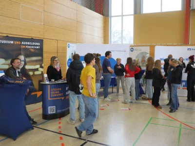4. Ausbildungs- und Studienmesse in Kloster Lehnin überzeugt (Bild vergr&ouml;&szlig;ern)