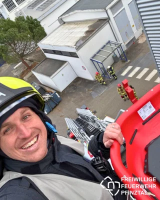 Neuer Drehleitermaschinist (Bild vergr&ouml;&szlig;ern)