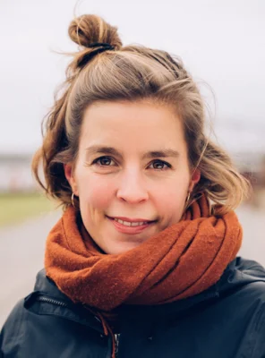 Die Referentin Alicia Schlender ist Systemische Therapeutin, promovierende Geschlechterforscherin, Referentin für Familien- und Geschlechterverhältnisse und Mutter in einer Patchworkfamilie. (Bild vergr&ouml;&szlig;ern)