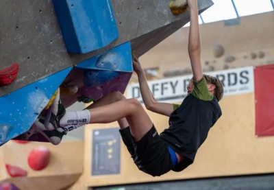 Jahrgang 8: Wandertag in die Boulderhalle