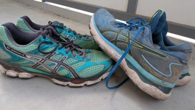 Turnschuhe, denen man ruhig ansehen darf, dass sie draußen benutzt wurden - die sind jetzt auch im Sportunterricht gefragt. (Foto: Wagenknecht)