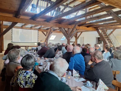 Seniorencafé im Krahner Rittergut (Bild vergr&ouml;&szlig;ern)