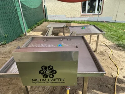 Meldung: Danke an das Metallwerk für unsere neue Wasserspielanlage