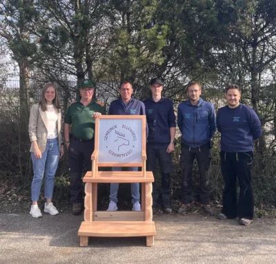 Stuhl der Gemeinde für die Landesgartenschau (Bild vergr&ouml;&szlig;ern)