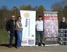 Am 11.04.2026 konnte eine weitere große Menge an "geretteten" Brillen-Fassungen von BRILLEN-ohne-GRENZEN an 4 kooperierende Rotary Clubs übergeben werden. (Bild vergr&ouml;&szlig;ern)
