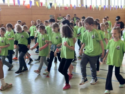 "Let's dance" Projekt in der Schule an den Finkenbergen
