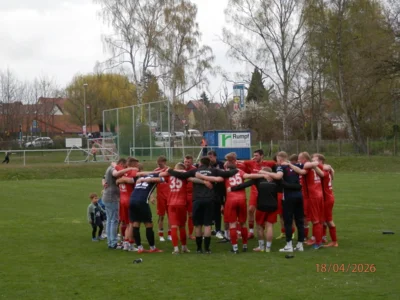 Warin, hier nach dem wichtigen 1:0 Erfolg über den SFV Nossentiner Hütte, sollte auch auswärts weiter mit viel mannschaftlichem Zusammenhalt auftreten. (Bild vergr&ouml;&szlig;ern)