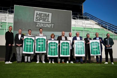 Gruppenbild der an "Heimspiel Zukunft" beteiligten Akteure (Fotorechte: LSM/SCP) (Bild vergr&ouml;&szlig;ern)