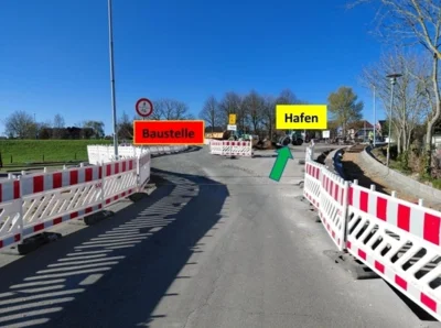 Foto: Ab 4. Mai 2026 ändert sich gemäß der dortigen Beschilderung die Verkehrsführung (Foto: AmtFA) Foto zur Meldung: L214: Änderung der Verkehrsführung am neuen Kreisverkehr in Richtung Hafen ab 4. Mai 2026