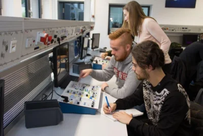 Meldung: Neuer Bildungsgang Ingenieurtechnik
