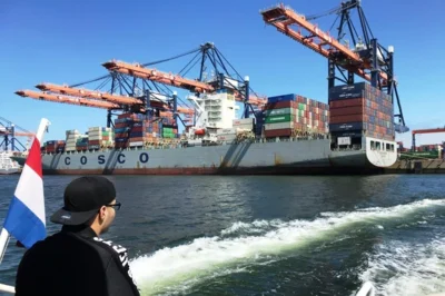 Meldung: 20.000 Container auf einem Schiff